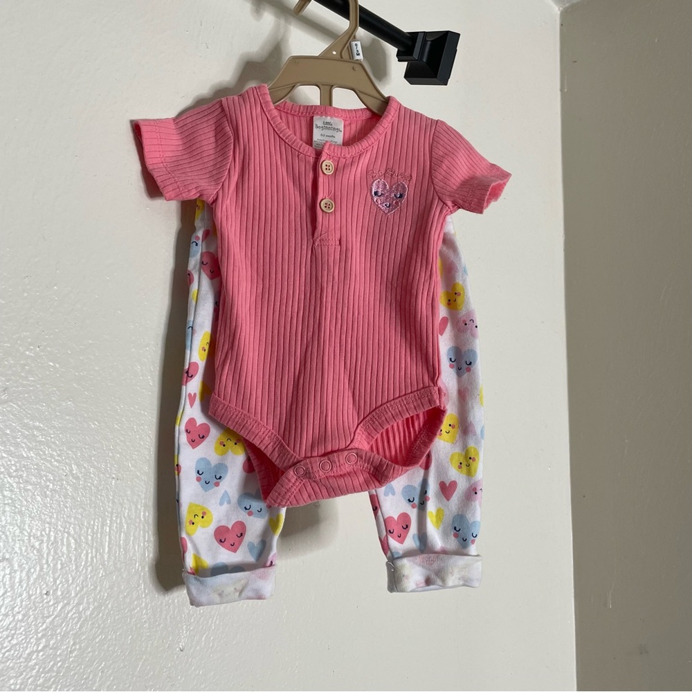 Little Beginnings 2 Piece Outfit 0-3M | Pink Onesie & Heart Pants